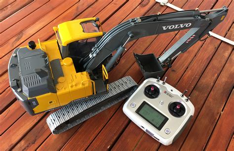 remote controlled diggers